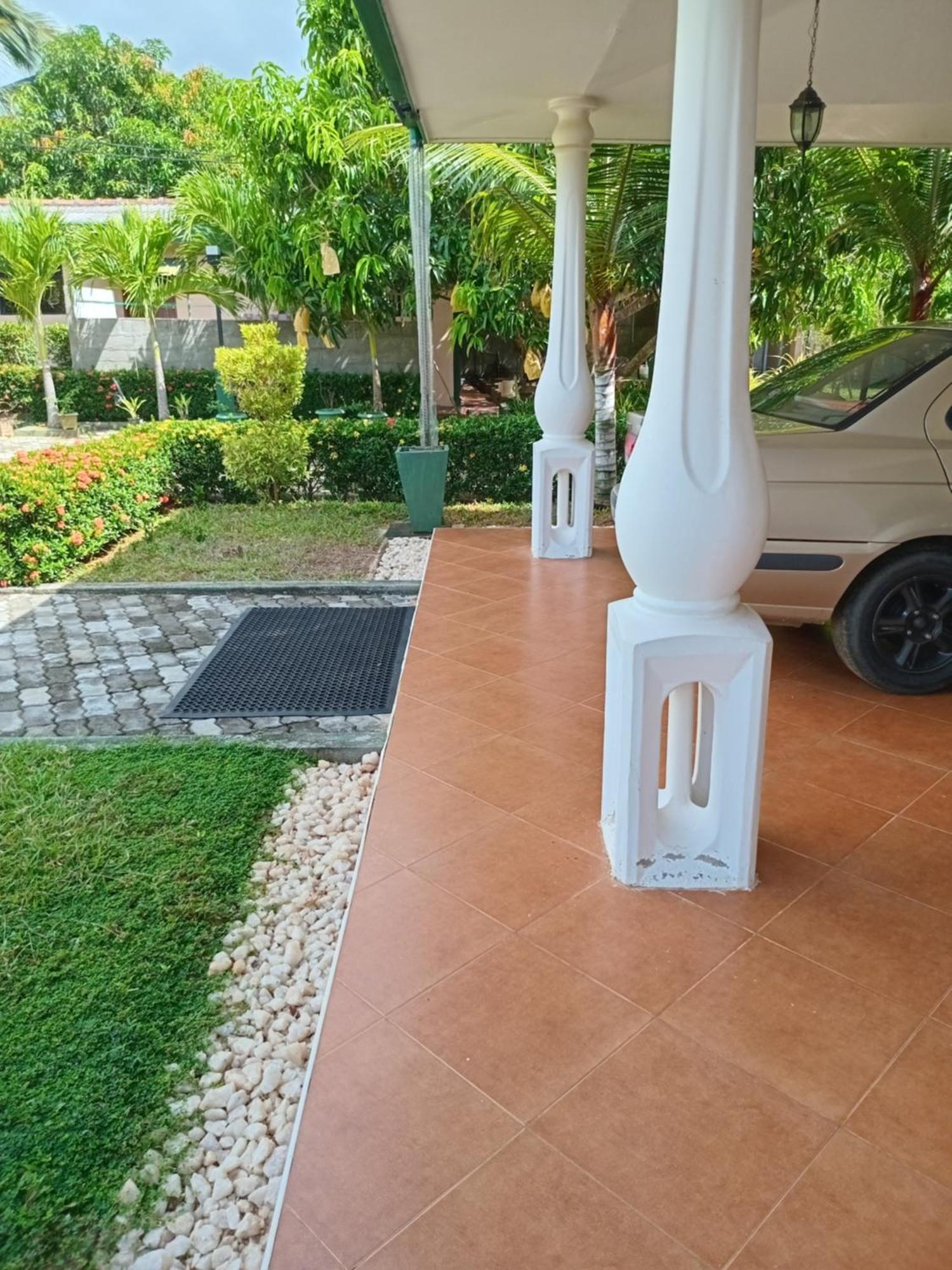Sunshine Holiday Resort -Sella Kataragama Buitenkant foto