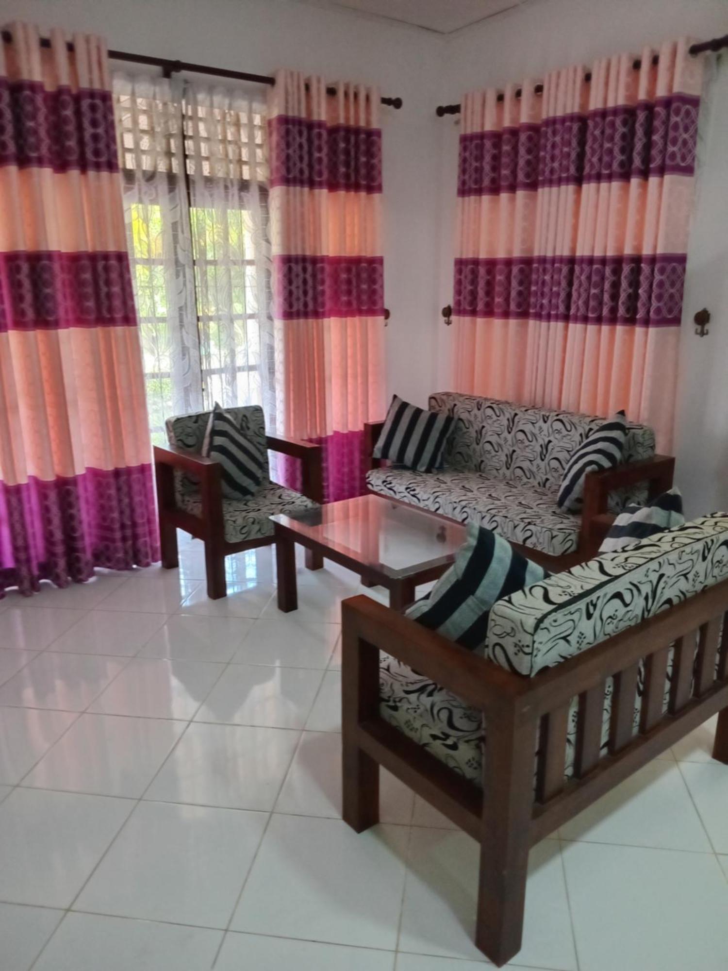 Sunshine Holiday Resort -Sella Kataragama Buitenkant foto
