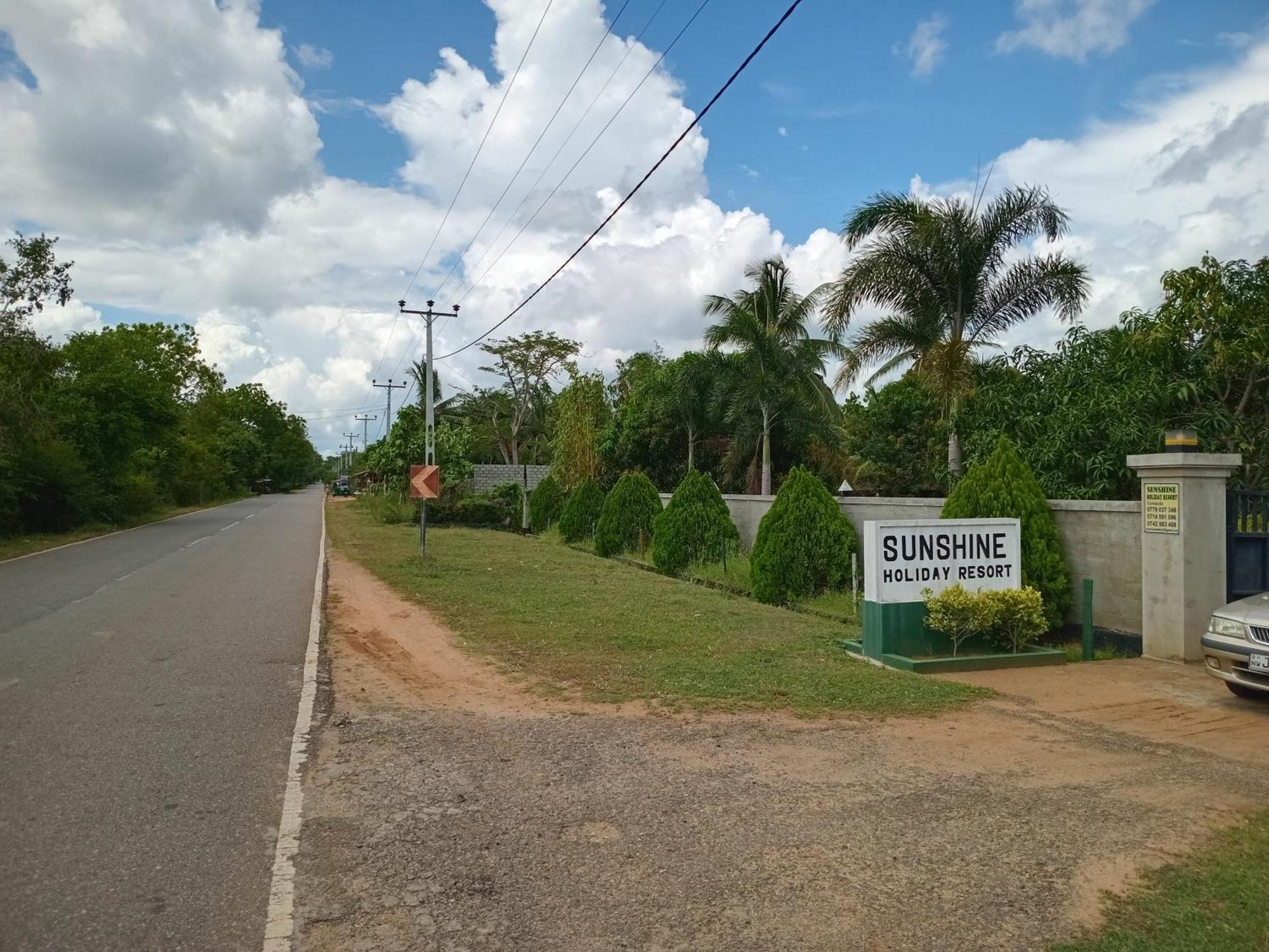 Sunshine Holiday Resort -Sella Kataragama Buitenkant foto